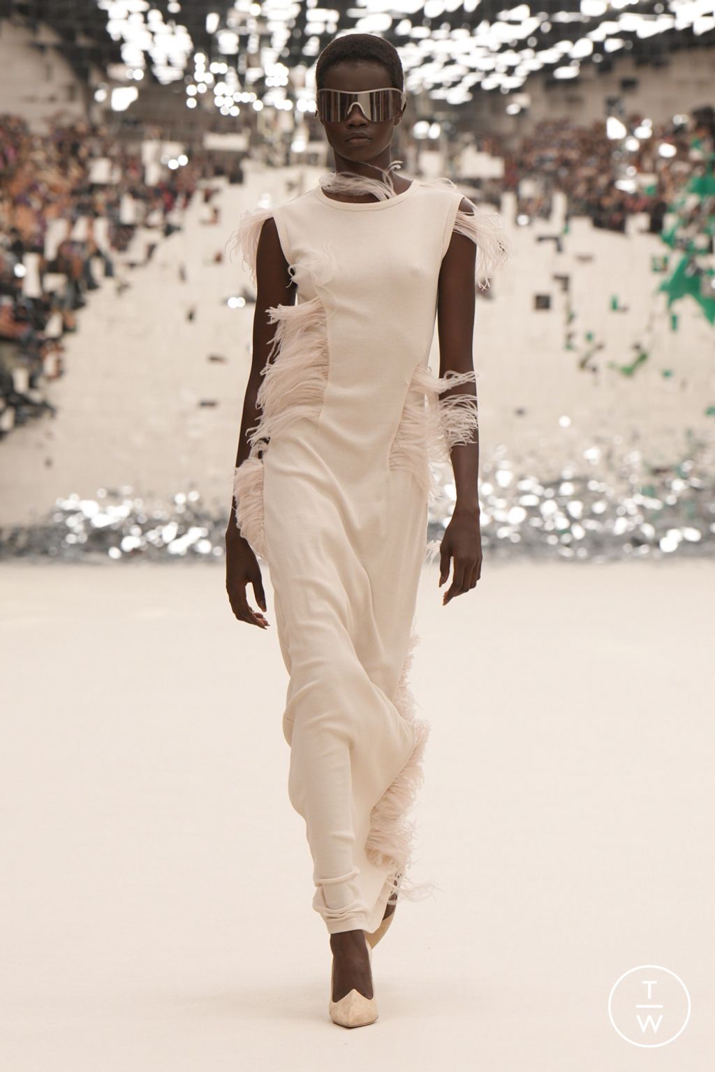 Fashion Week Paris Spring/Summer 2024 look 16 de la collection Acne Studios womenswear