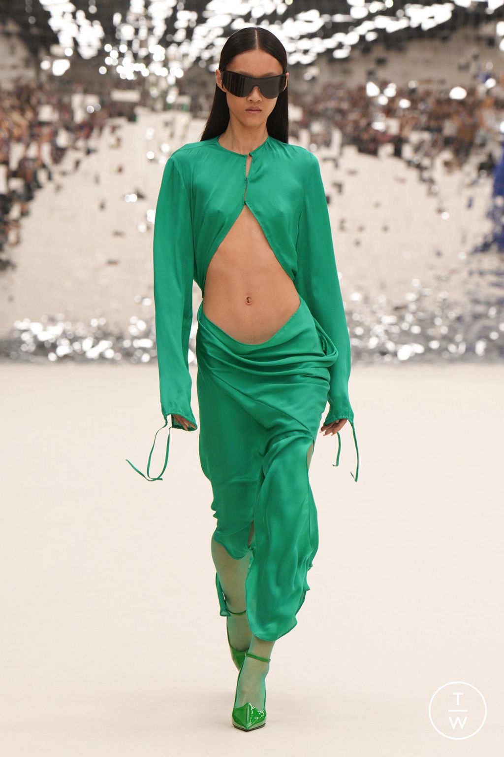 Fashion Week Paris Spring/Summer 2024 look 17 from the Acne Studios collection womenswear