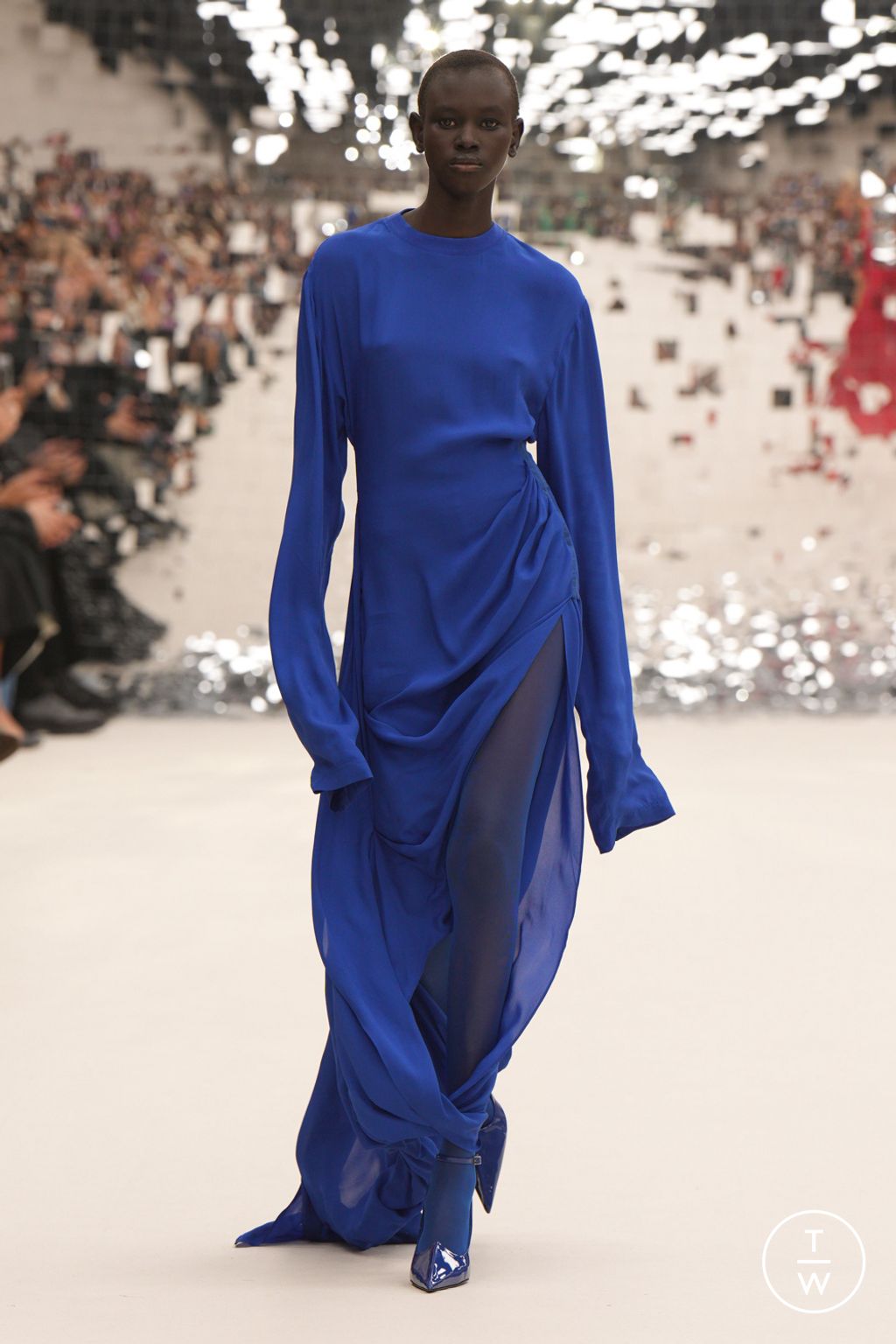 Fashion Week Paris Spring/Summer 2024 look 18 from the Acne Studios collection womenswear