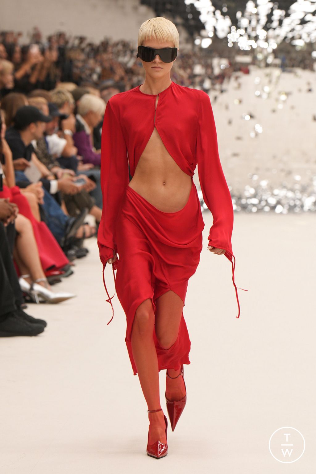 Fashion Week Paris Spring/Summer 2024 look 19 from the Acne Studios collection 女装