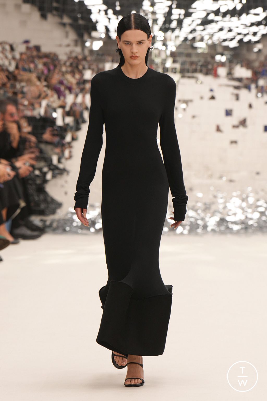 Fashion Week Paris Spring/Summer 2024 look 20 de la collection Acne Studios womenswear
