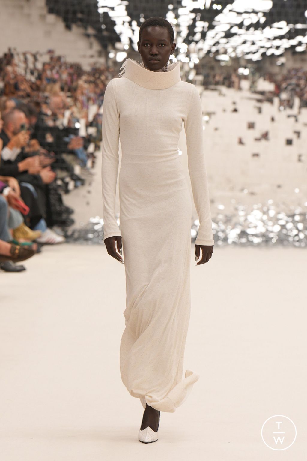Fashion Week Paris Spring/Summer 2024 look 47 from the Acne Studios collection womenswear