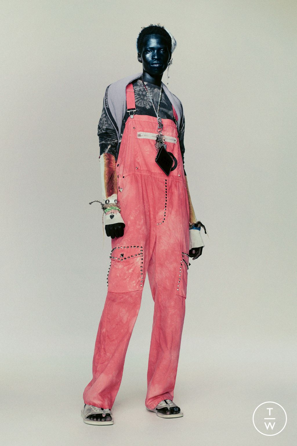 Fashion Week Paris Spring/Summer 2024 look 24 from the Acne Studios collection menswear