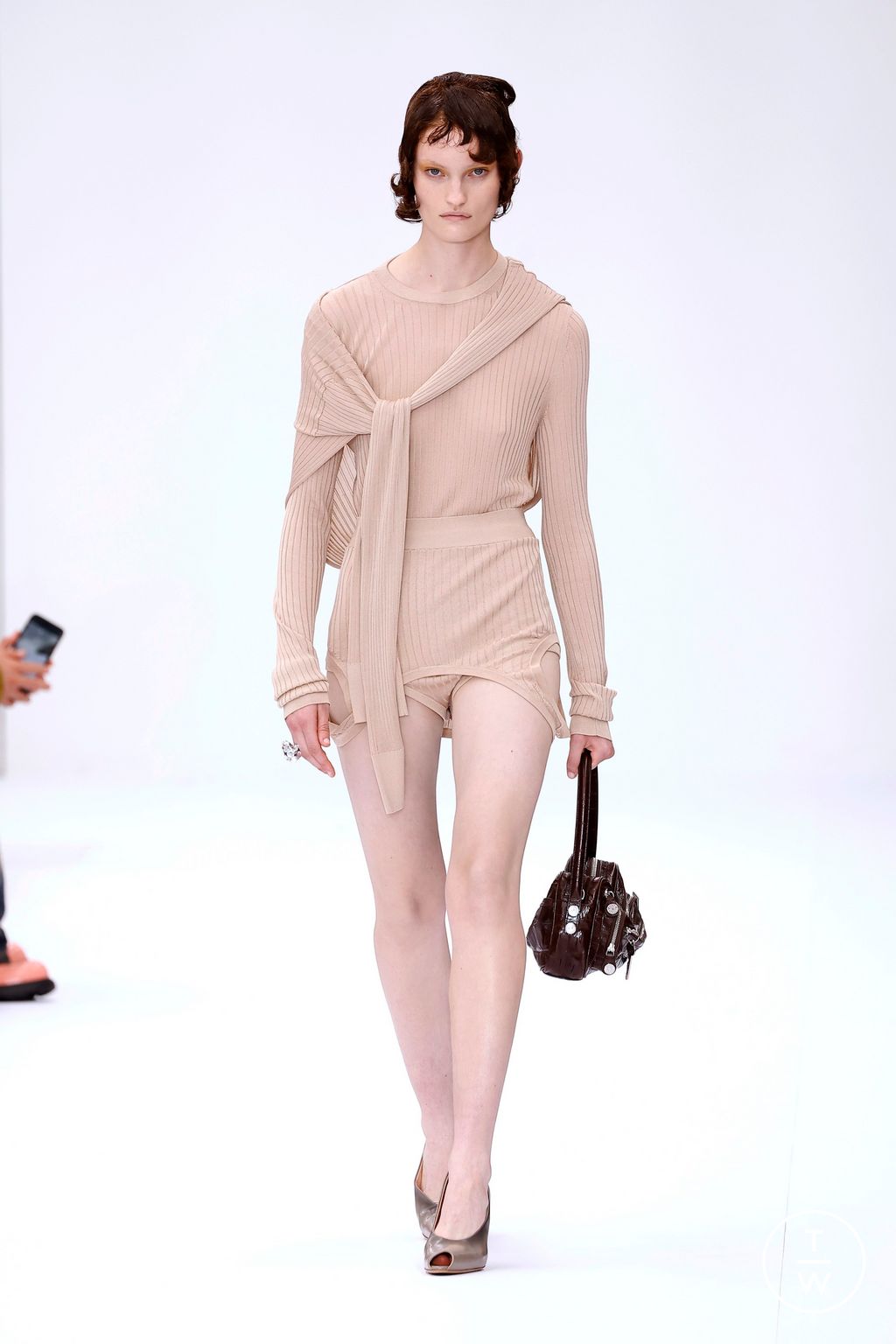 Fashion Week Paris Spring/Summer 2025 look 1 from the Acne Studios collection womenswear