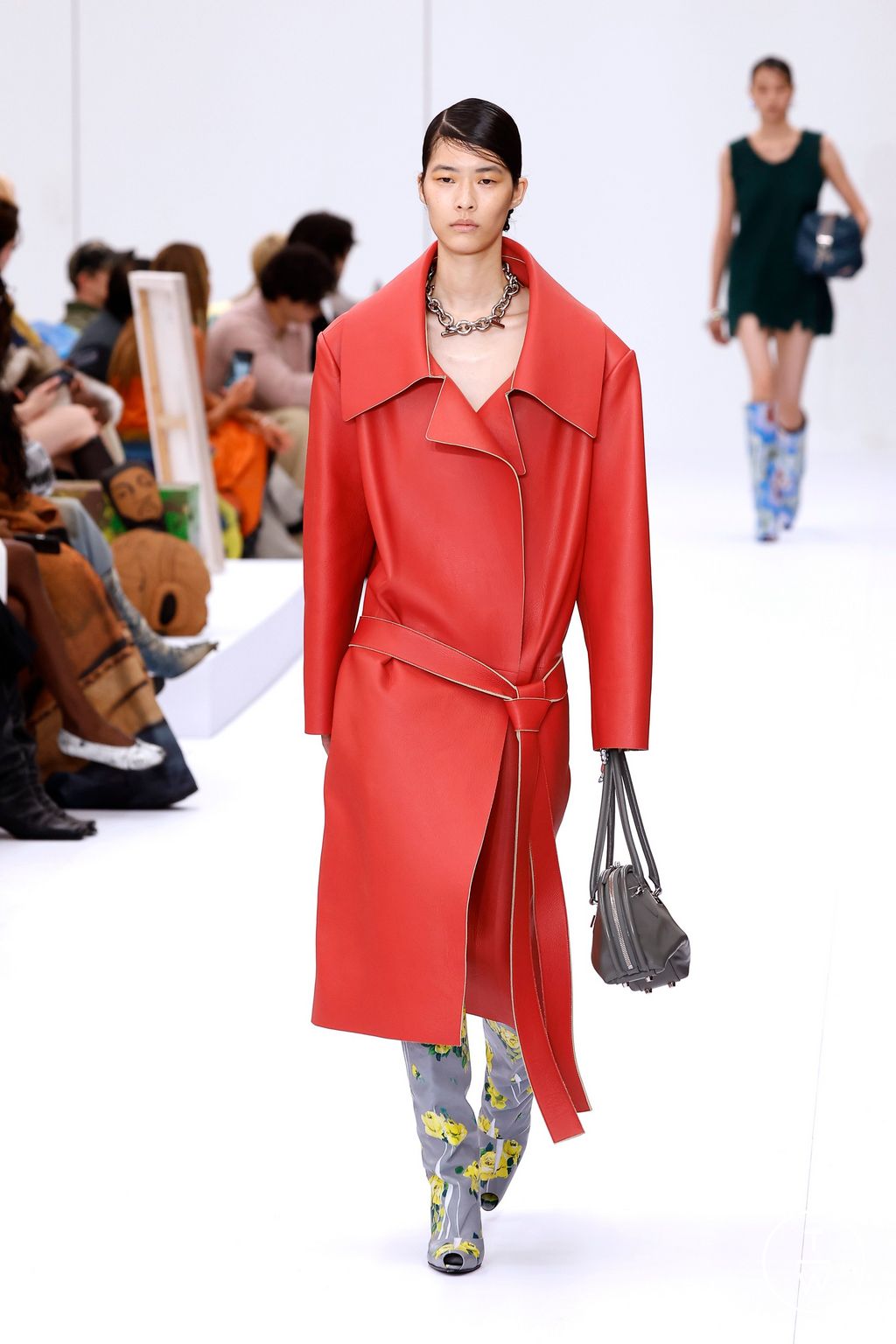 Fashion Week Paris Spring/Summer 2025 look 8 from the Acne Studios collection womenswear