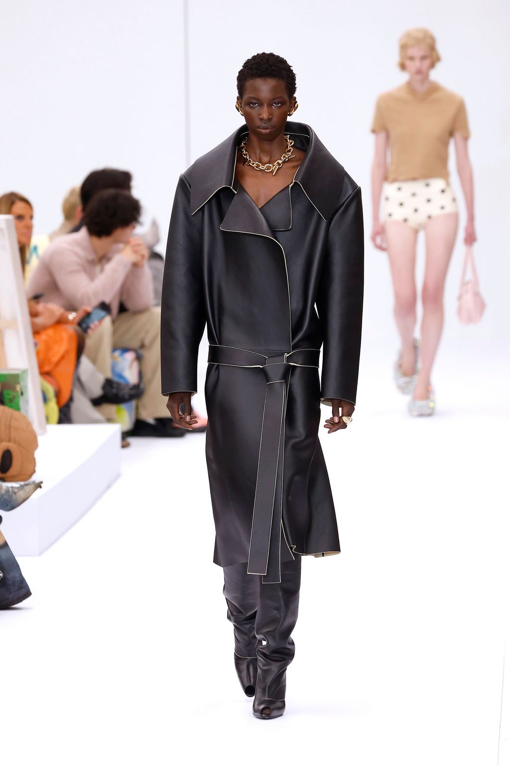 Fashion Week Paris Spring/Summer 2025 look 10 from the Acne Studios collection womenswear