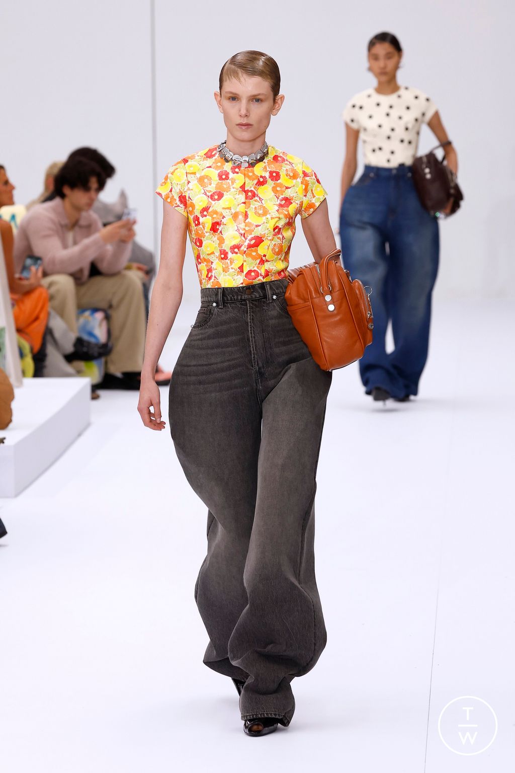 Fashion Week Paris Spring-Summer 2025 look 14 from the Acne Studios collection womenswear