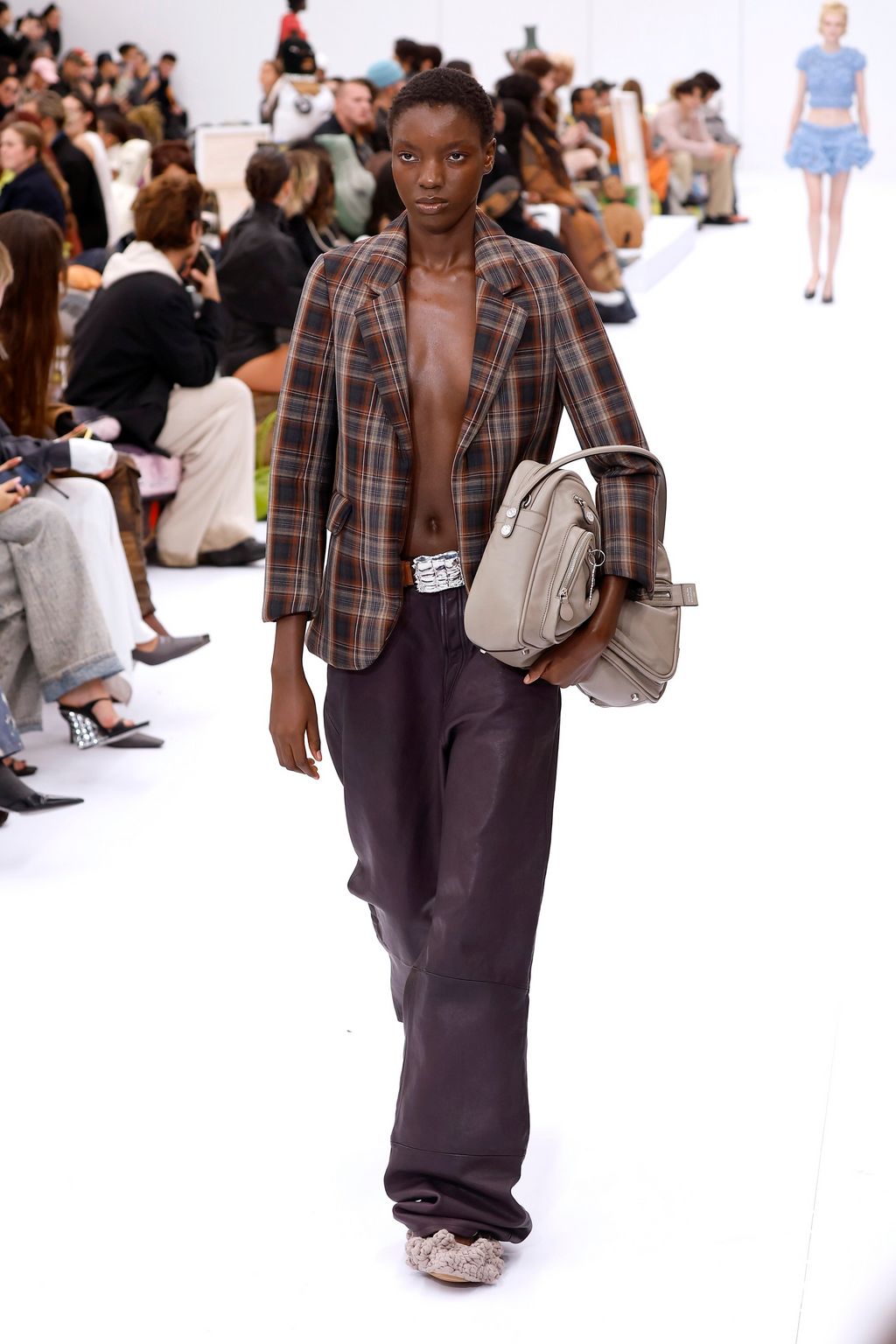 Fashion Week Paris Spring/Summer 2025 look 25 from the Acne Studios collection womenswear