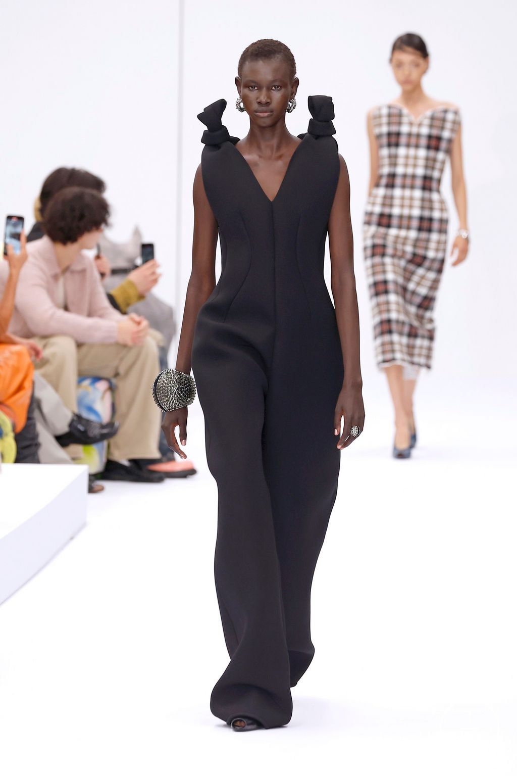 Fashion Week Paris Spring/Summer 2025 look 36 from the Acne Studios collection womenswear