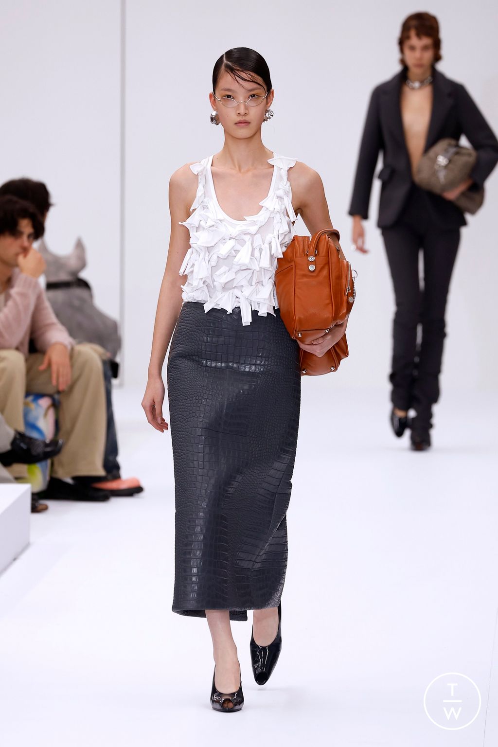 Fashion Week Paris Spring/Summer 2025 look 48 de la collection Acne Studios womenswear