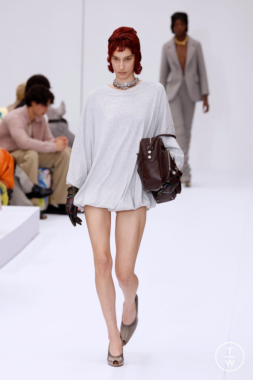Fashion Week Paris Spring/Summer 2025 look 50 de la collection Acne Studios womenswear