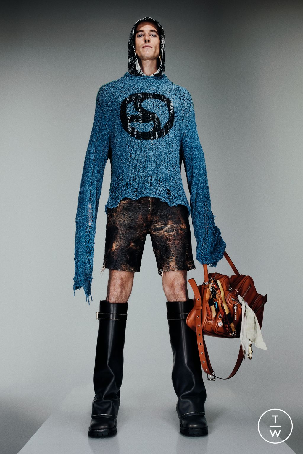 Fashion Week Paris Spring/Summer 2025 look 12 from the Acne Studios collection menswear