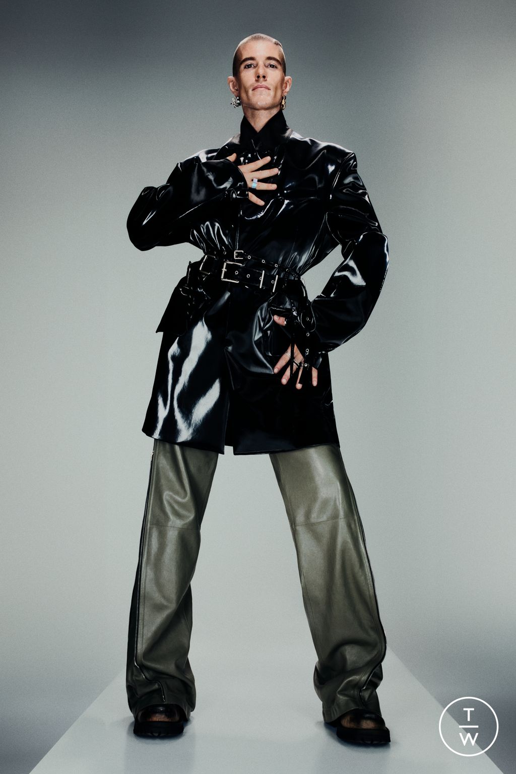 Fashion Week Paris Spring/Summer 2025 look 5 from the Acne Studios collection menswear