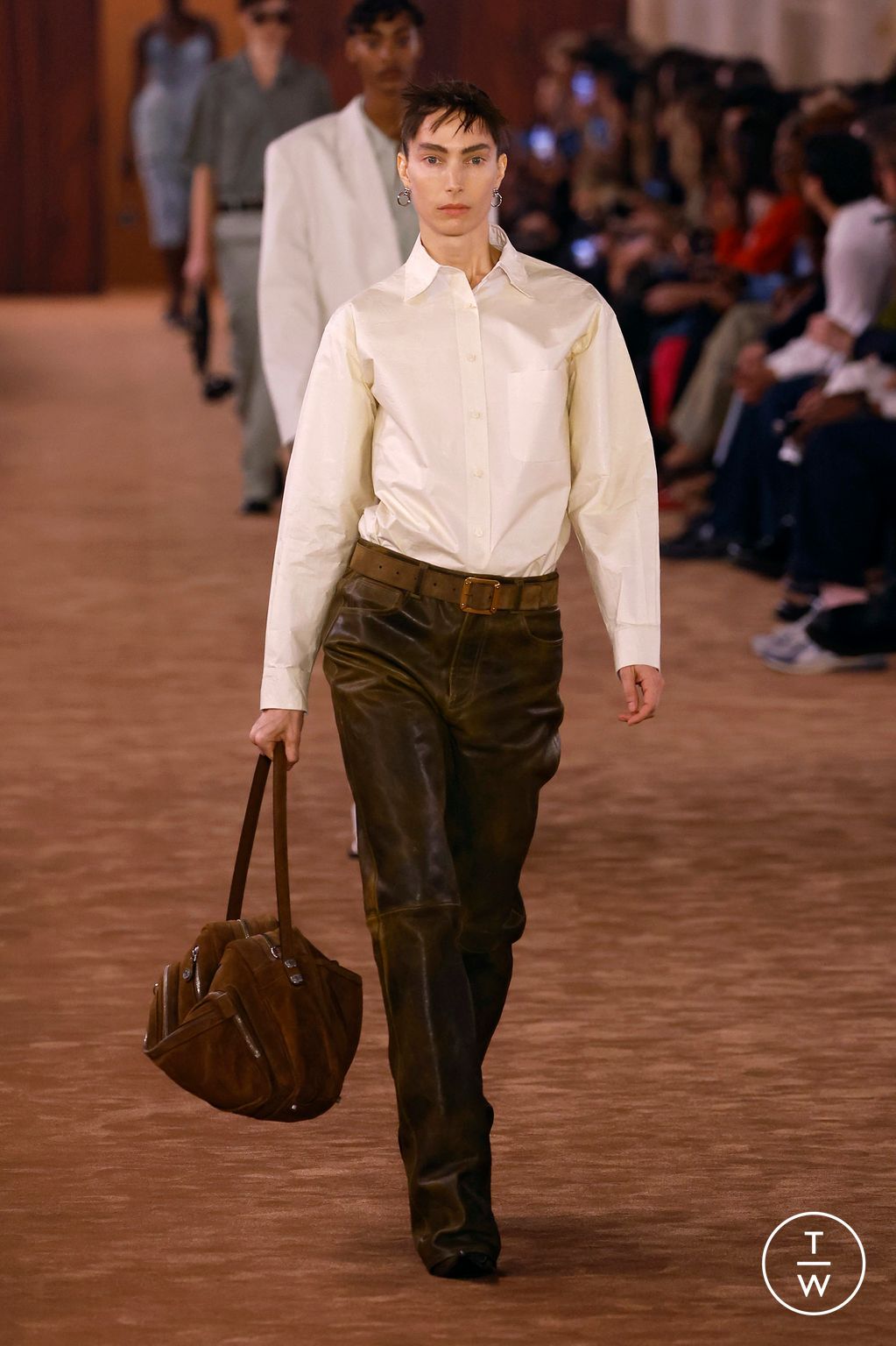 Fashion Week Paris Spring/Summer 2026 look 5 from the Acne Studios collection womenswear