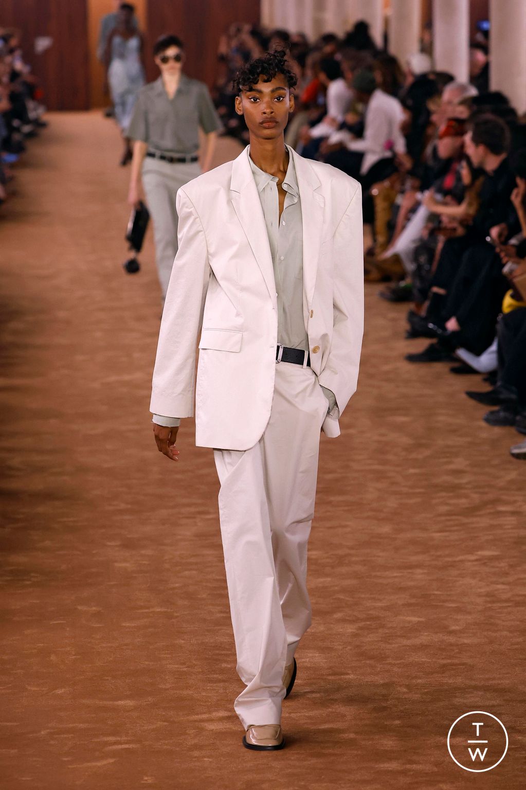 Fashion Week Paris Spring/Summer 2026 look 6 from the Acne Studios collection womenswear