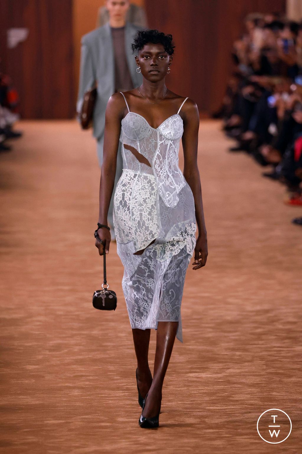 Fashion Week Paris Spring/Summer 2026 look 8 from the Acne Studios collection womenswear