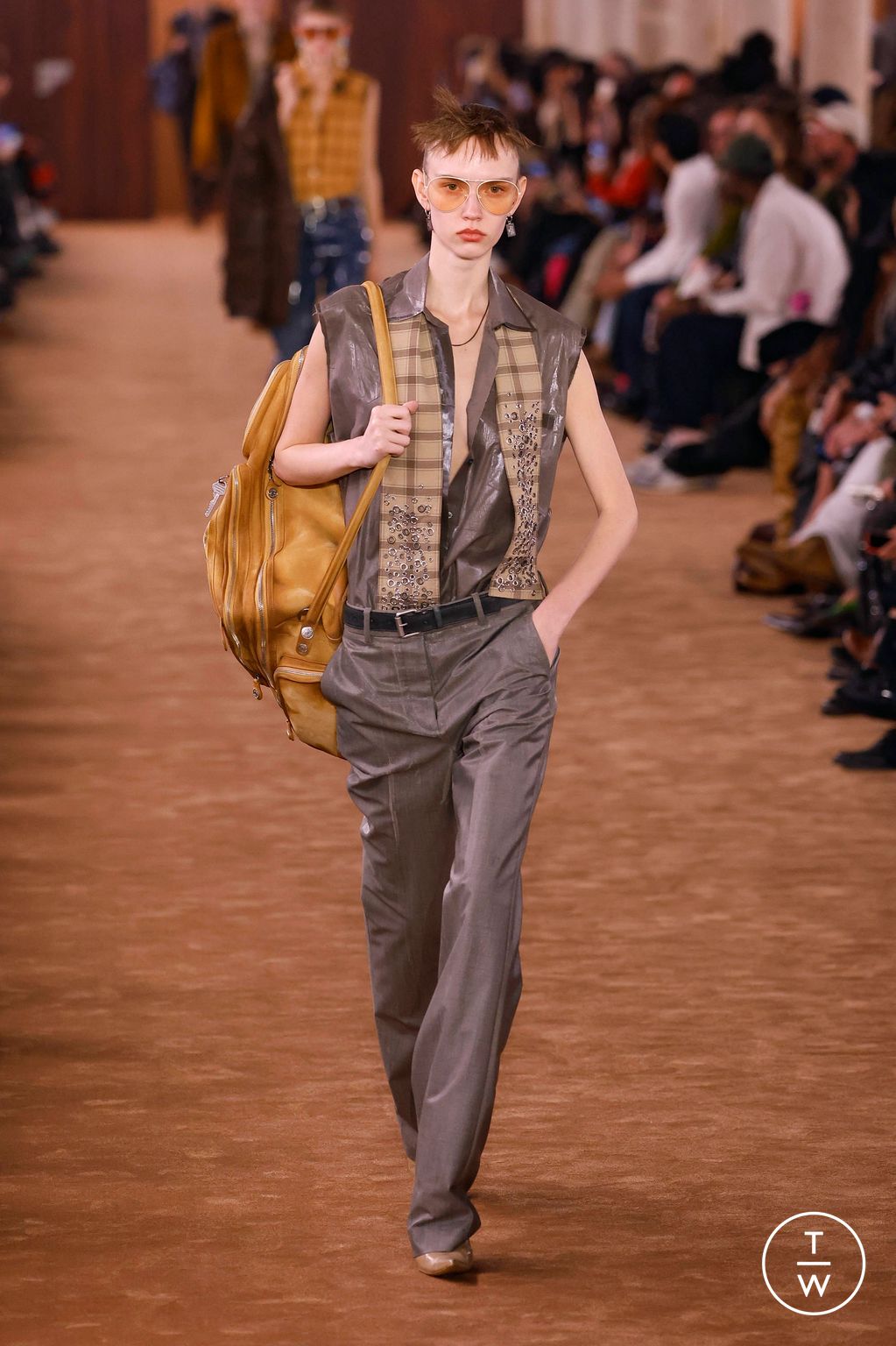 Fashion Week Paris Spring/Summer 2026 look 21 from the Acne Studios collection 女装