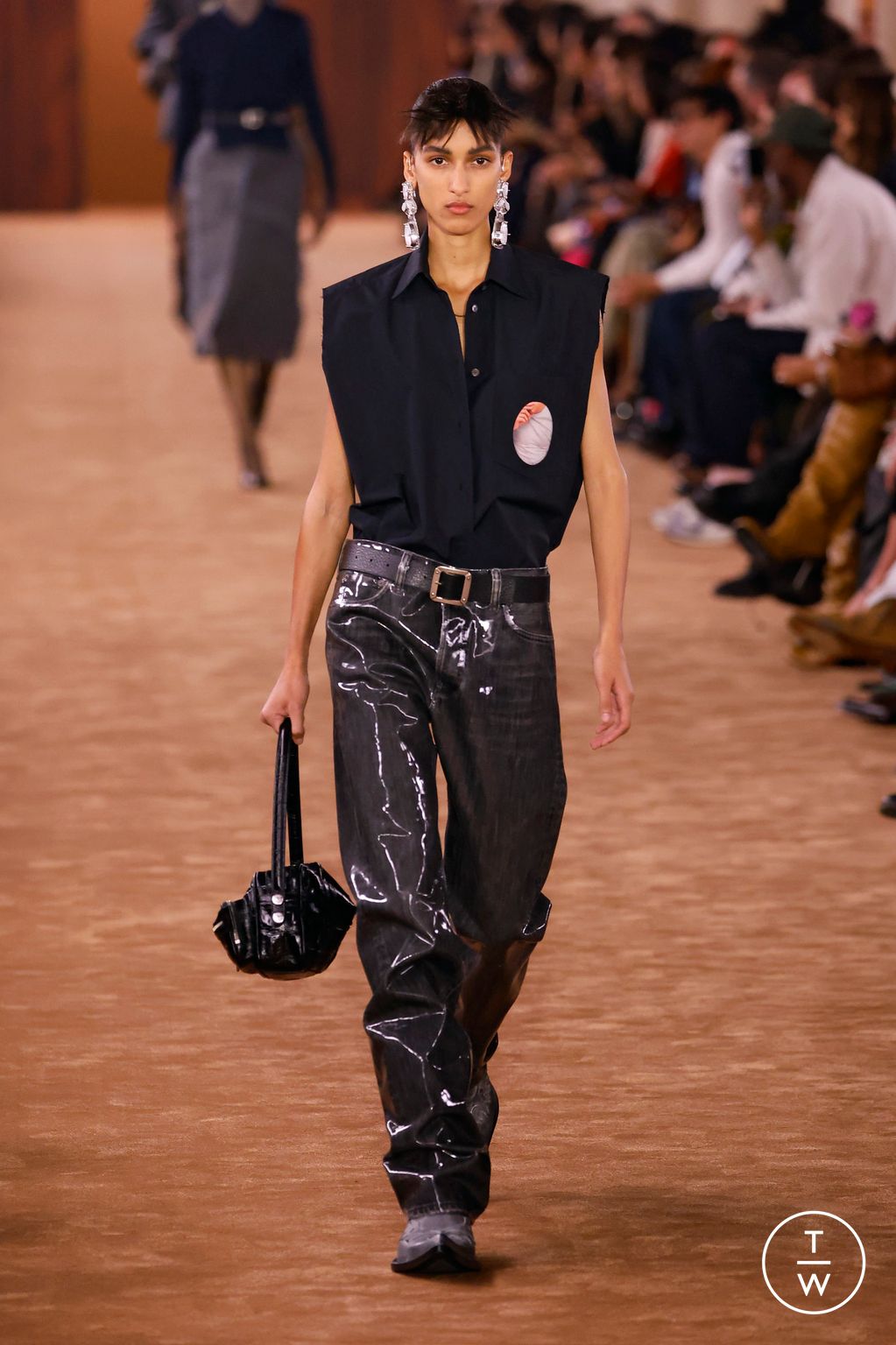 Fashion Week Paris Spring/Summer 2026 look 40 from the Acne Studios collection womenswear