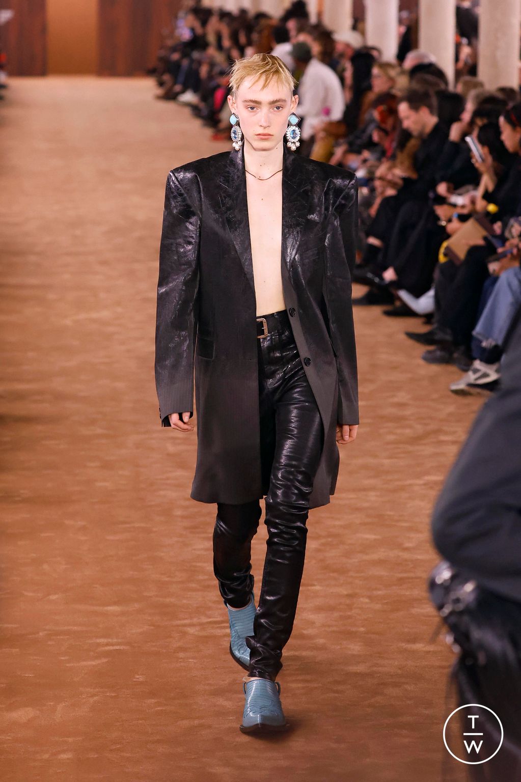 Fashion Week Paris Spring/Summer 2026 look 47 from the Acne Studios collection womenswear