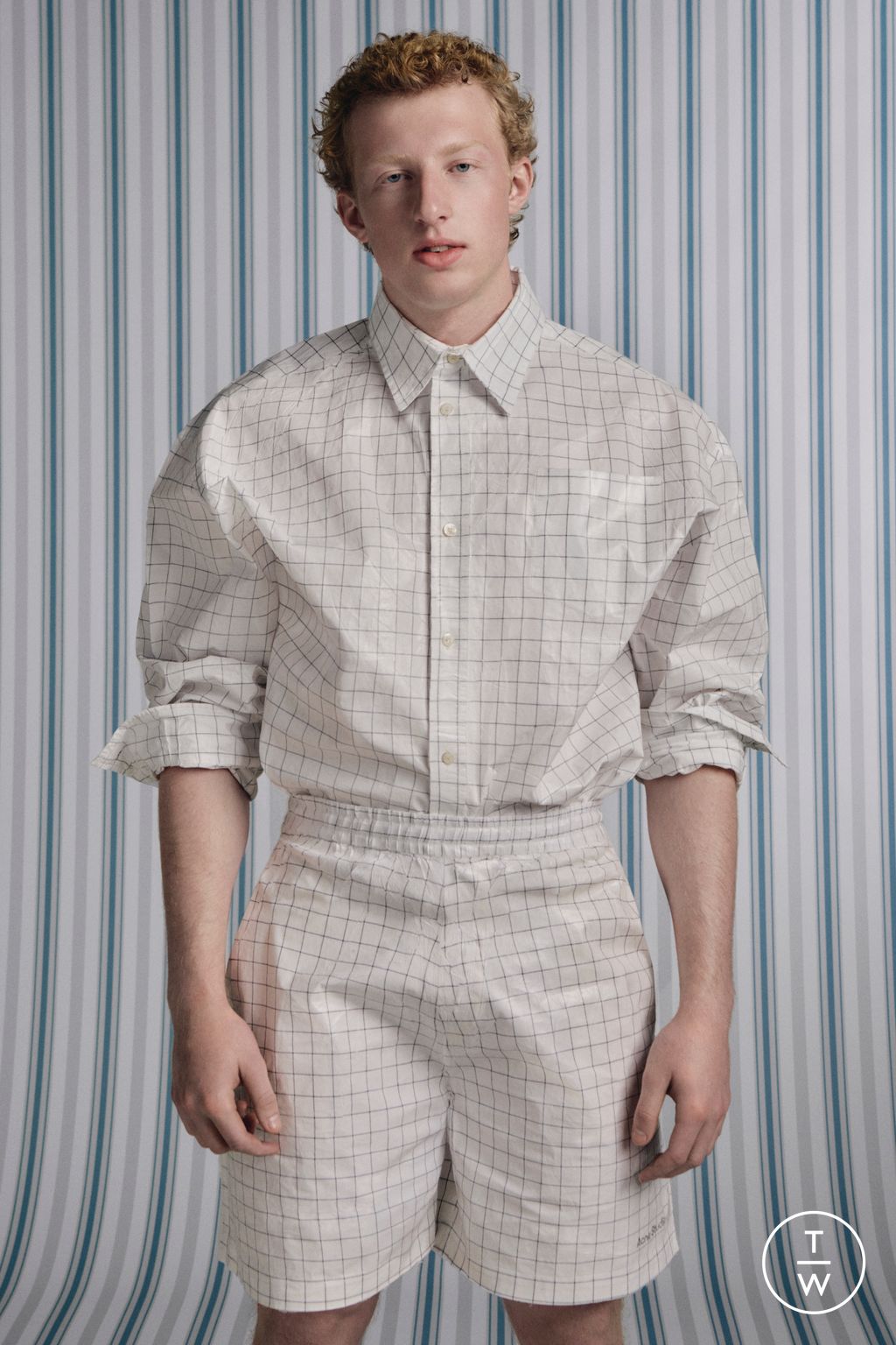 Fashion Week Paris Spring/Summer 2026 look 19 from the Acne Studios collection menswear