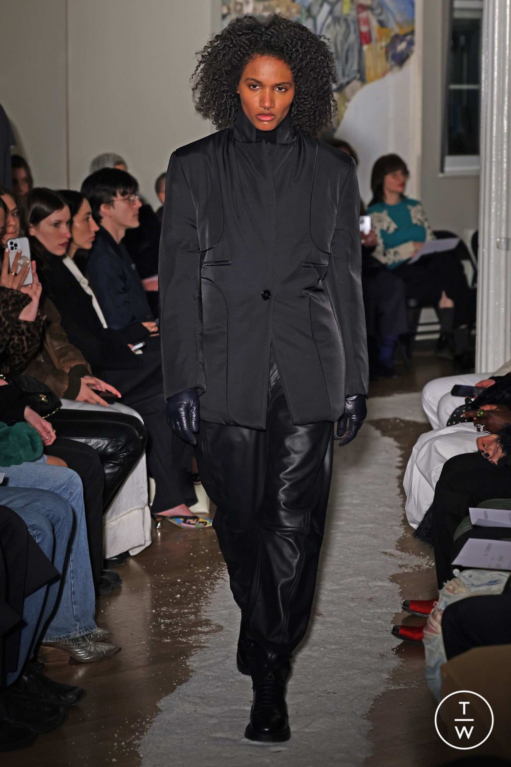 Fashion Week New York Fall/Winter 2023 look 18 from the A--Company collection 女装
