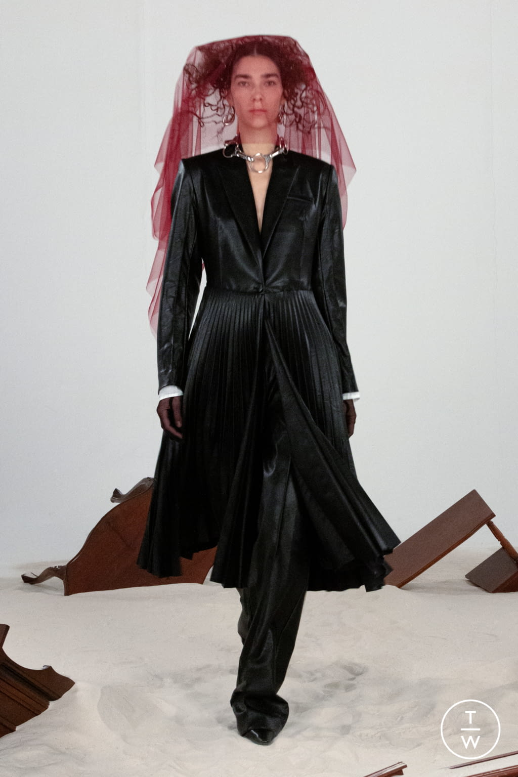 Fashion Week Milan Fall/Winter 2021 look 32 from the Act n°1 collection 女装