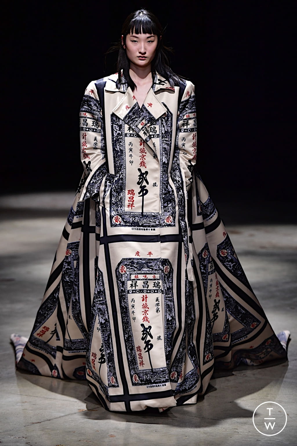 Fashion Week Milan Fall/Winter 2022 look 36 de la collection Act n°1 womenswear