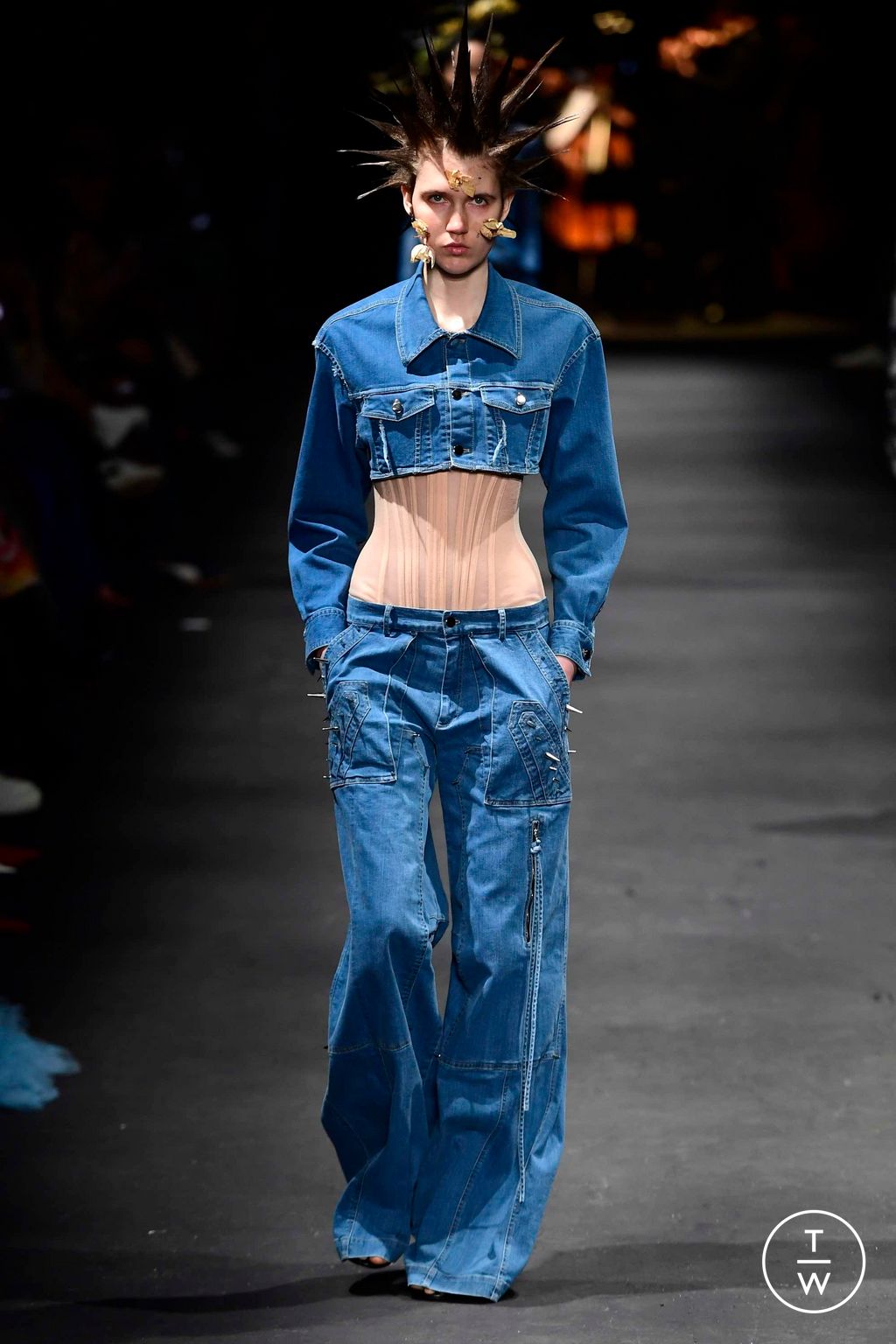 Fashion Week Milan Fall/Winter 2023 look 2 de la collection Act n°1 womenswear