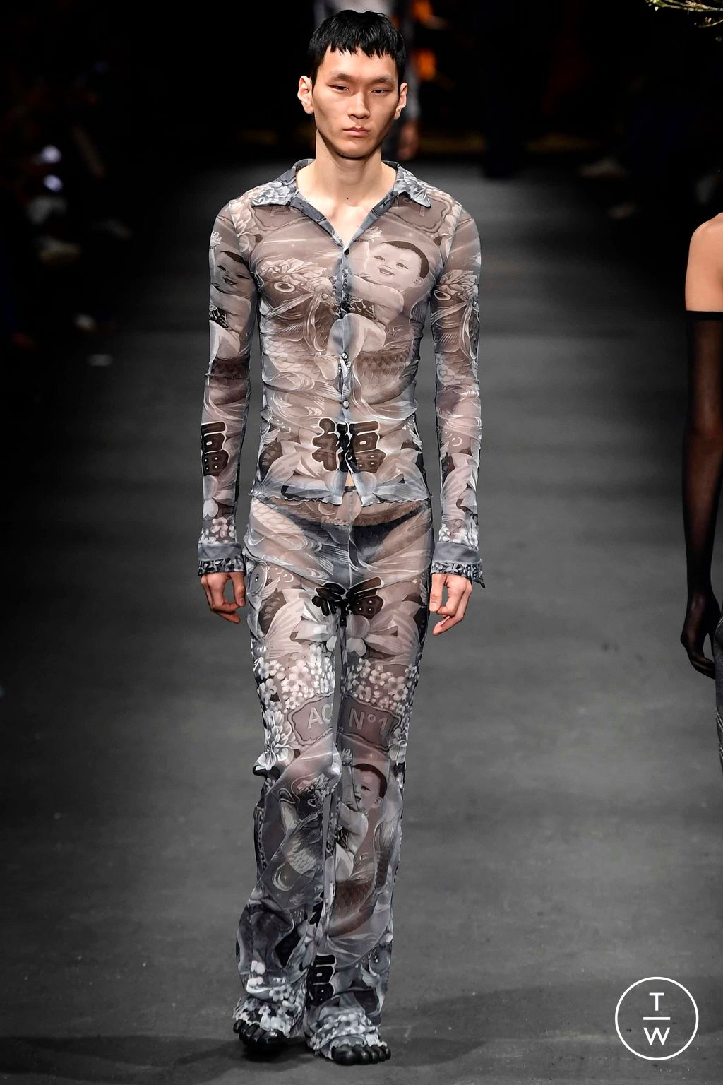 Fashion Week Milan Fall/Winter 2023 look 36 de la collection Act n°1 womenswear