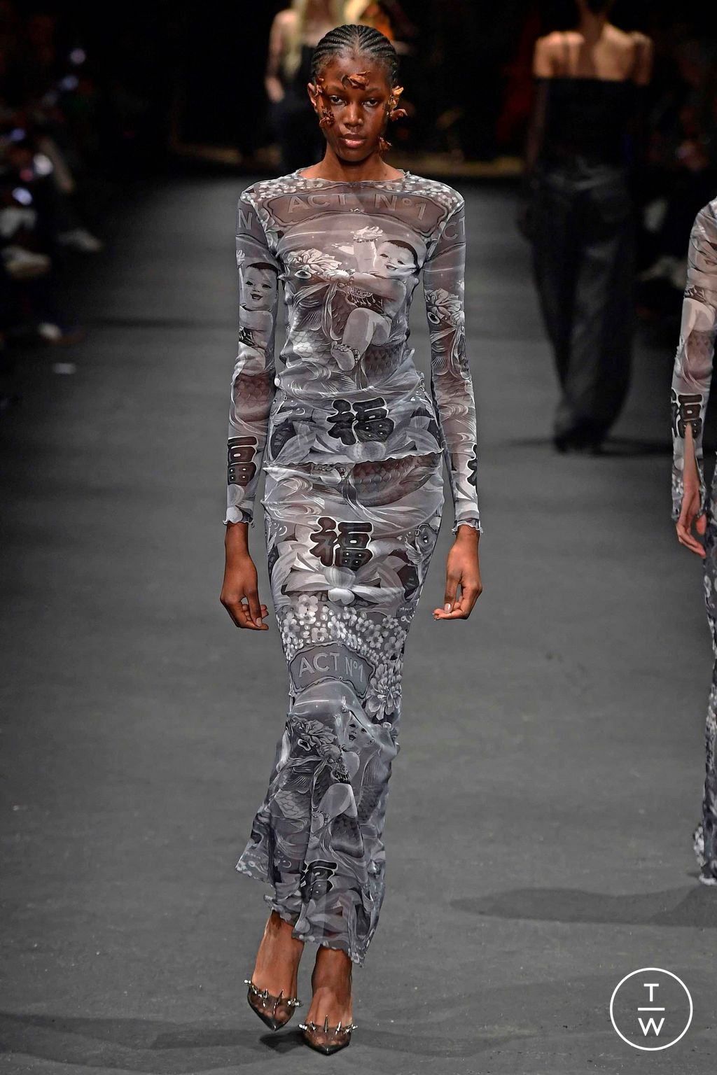 Fashion Week Milan Fall/Winter 2023 look 37 de la collection Act n°1 womenswear