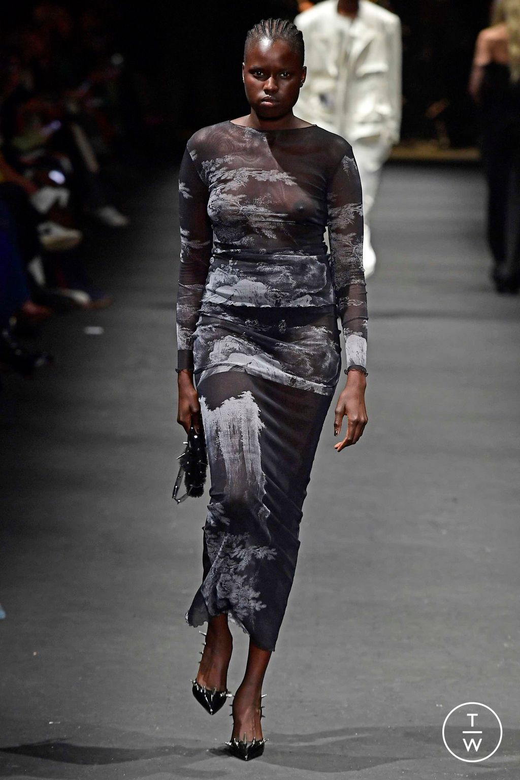 Fashion Week Milan Fall/Winter 2023 look 40 de la collection Act n°1 womenswear