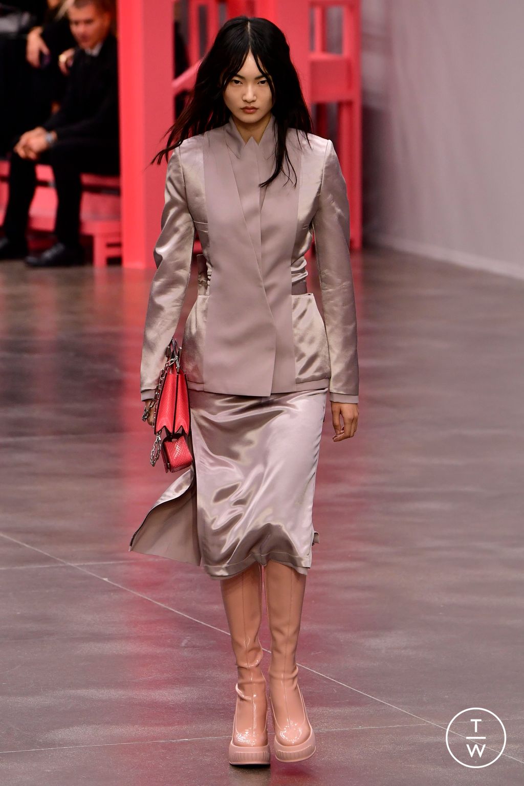 Fashion Week Milan Spring/Summer 2023 look 60 from the Fendi collection 女装