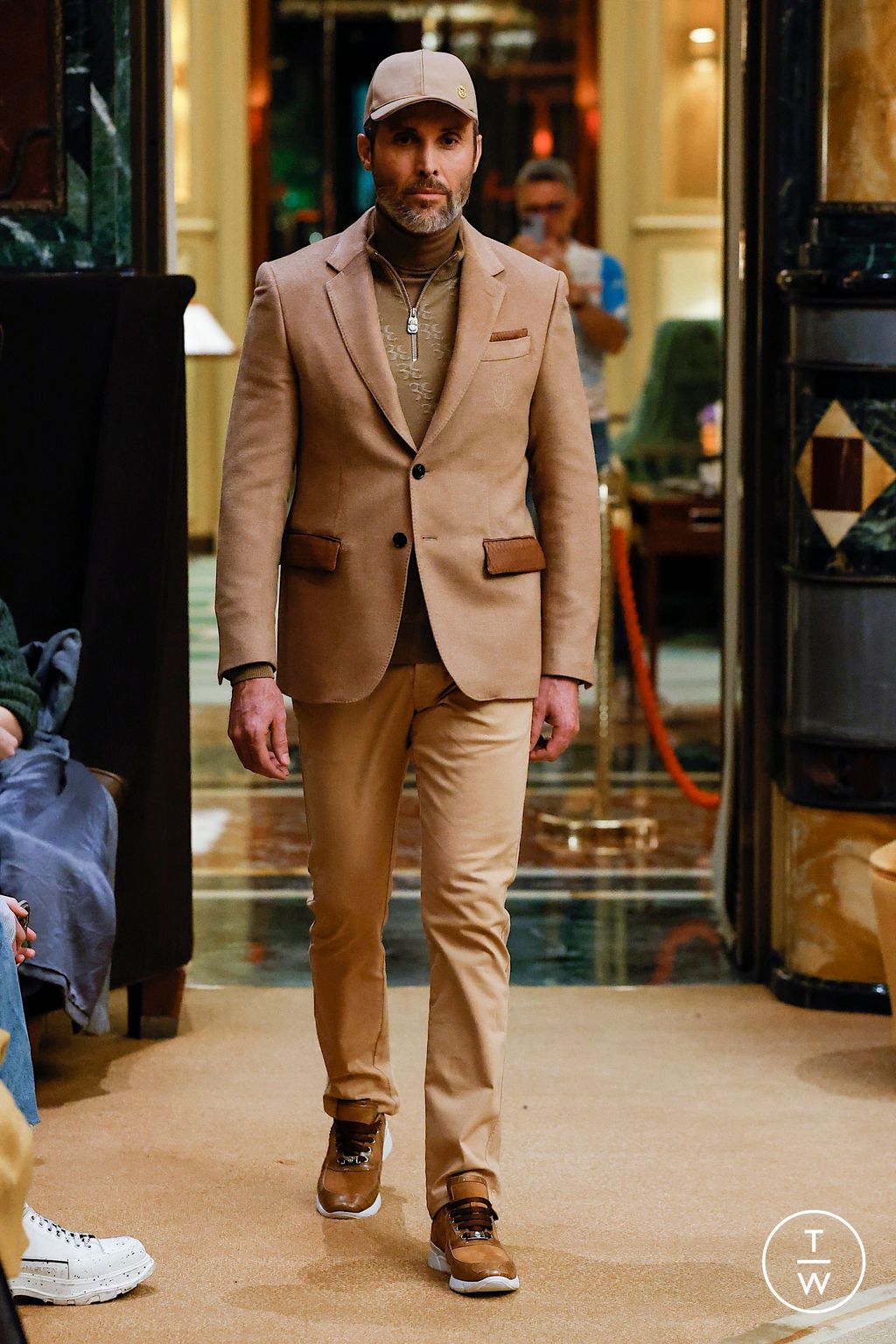 Fashion Week Milan Fall/Winter 2023 look 4 from the Billionaire collection menswear