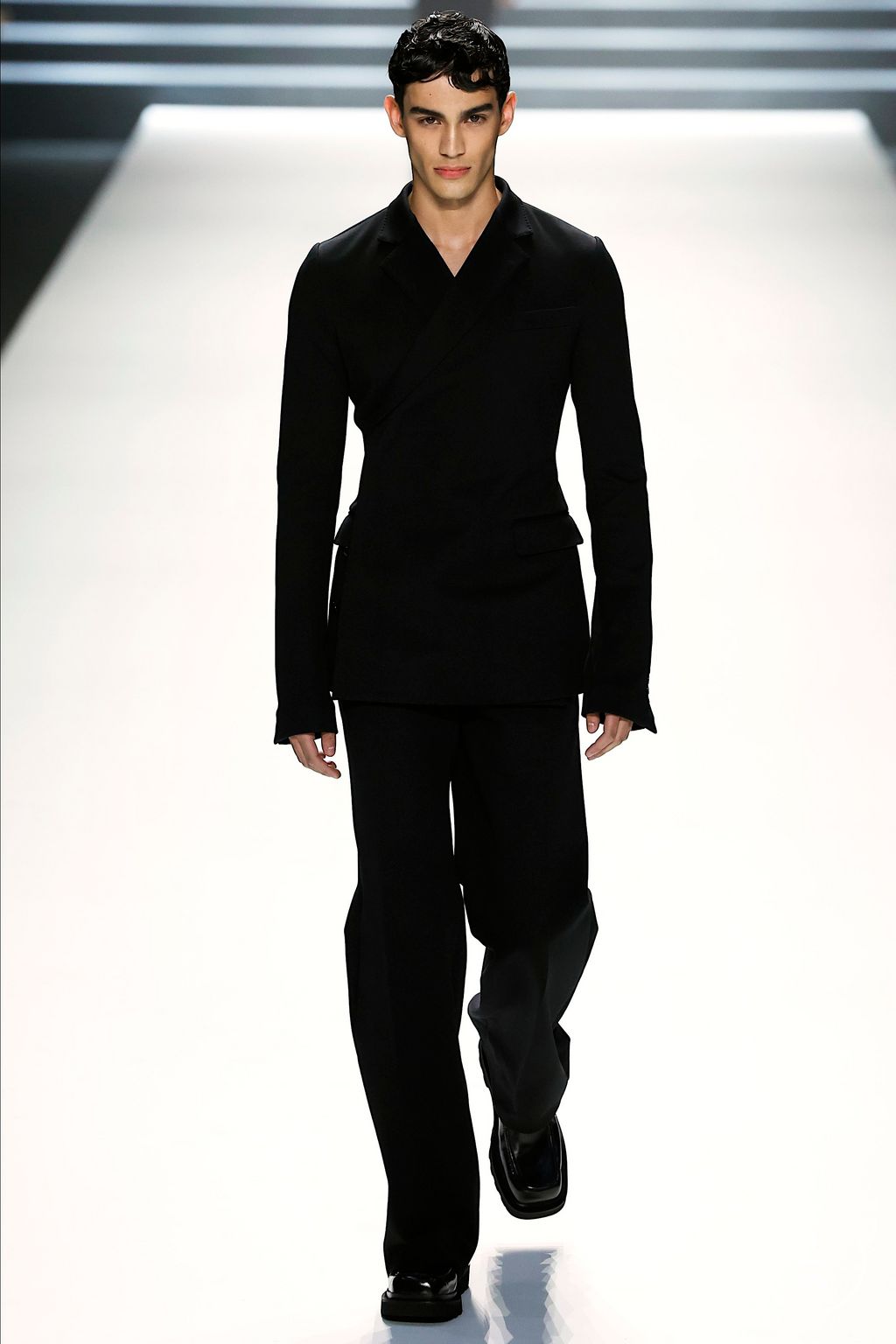 Fashion Week Milan Fall/Winter 2023 look 5 from the Dolce & Gabbana collection menswear