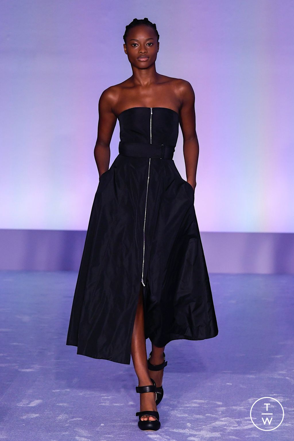 Fashion Week New York Spring/Summer 2023 look 17 de la collection Brandon Maxwell womenswear