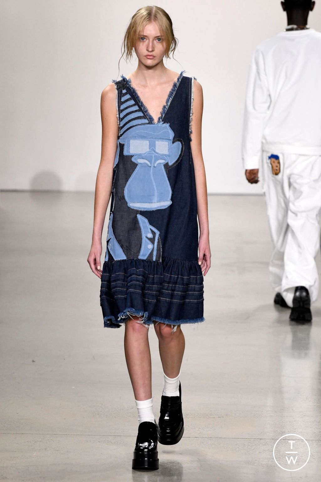 Fashion Week New York Spring/Summer 2023 look 33 from the Vivienne Tam collection womenswear