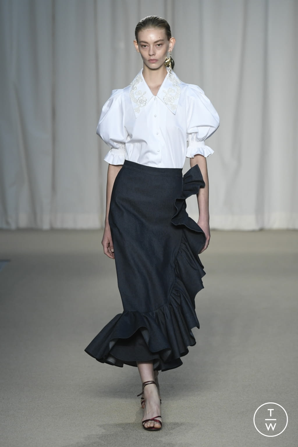 Fashion Week New York Spring/Summer 2022 look 7 from the Adam Lippes collection womenswear