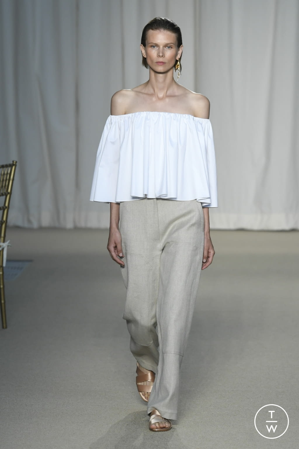 Fashion Week New York Spring/Summer 2022 look 16 from the Adam Lippes collection womenswear