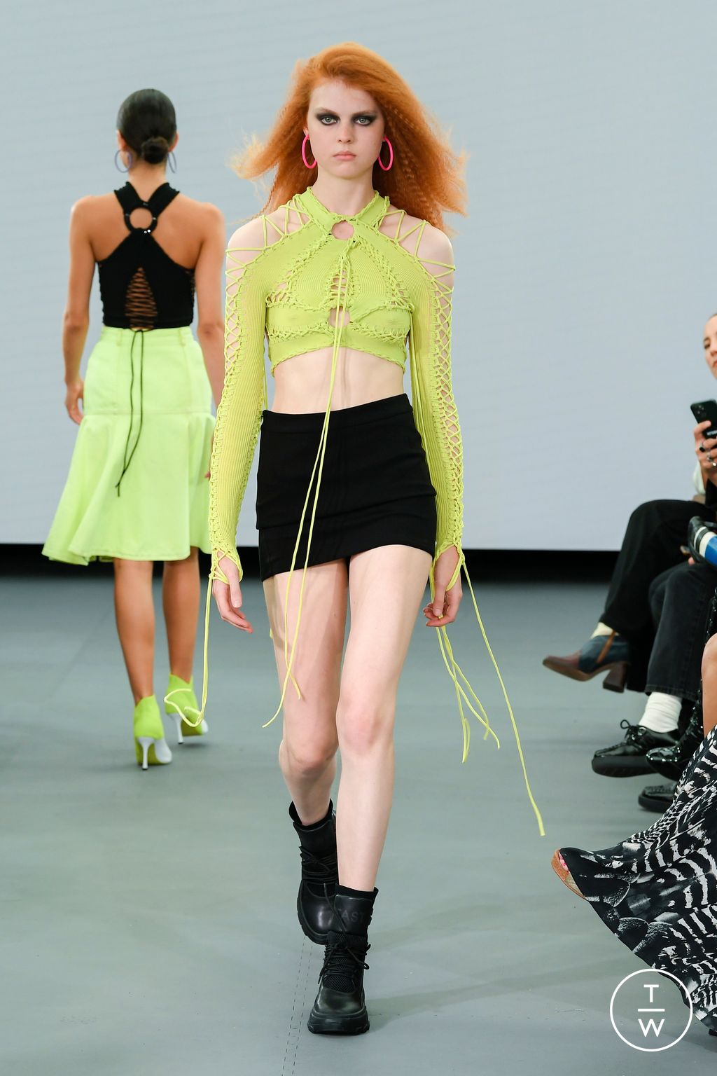 Fashion Week London Spring/Summer 2023 look 17 de la collection Mark Fast womenswear