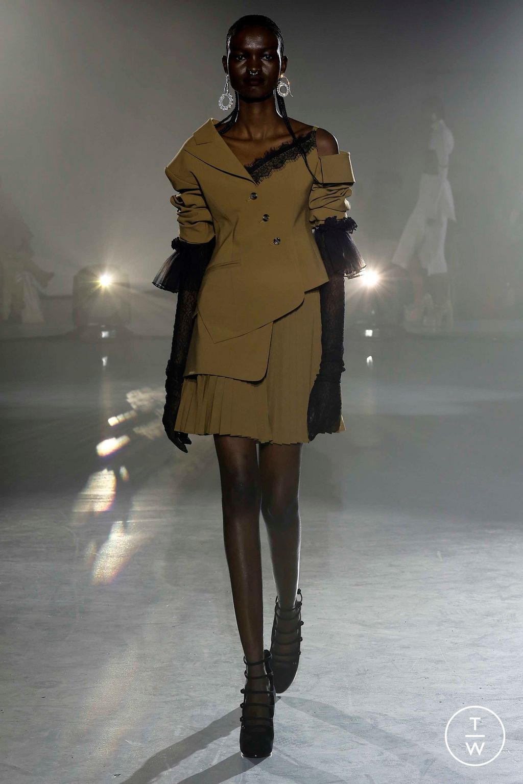 Fashion Week New York Fall/Winter 2023 look 23 from the Adeam collection womenswear