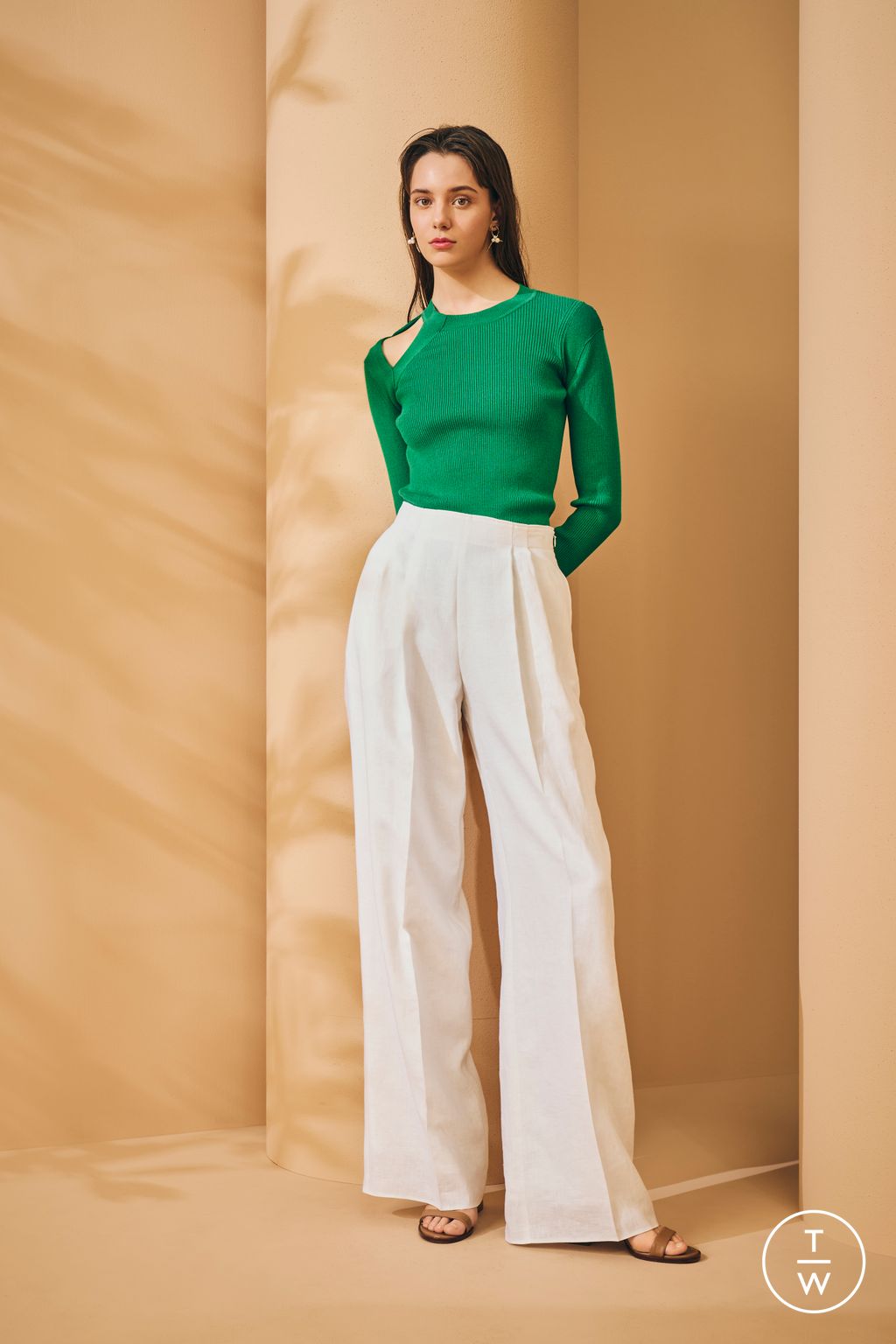 Fashion Week New York Pre-Fall 2024 look 6 from the Adeam collection 女装