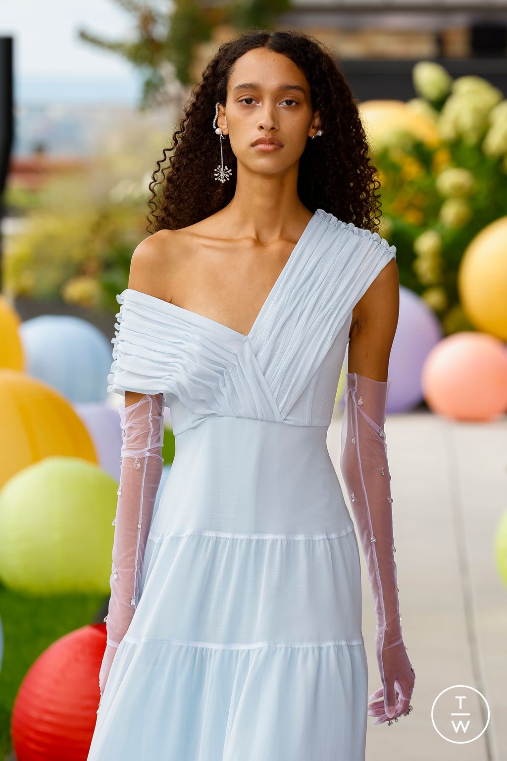 Fashion Week New York Spring/Summer 2023 look 23 de la collection Adeam womenswear accessories