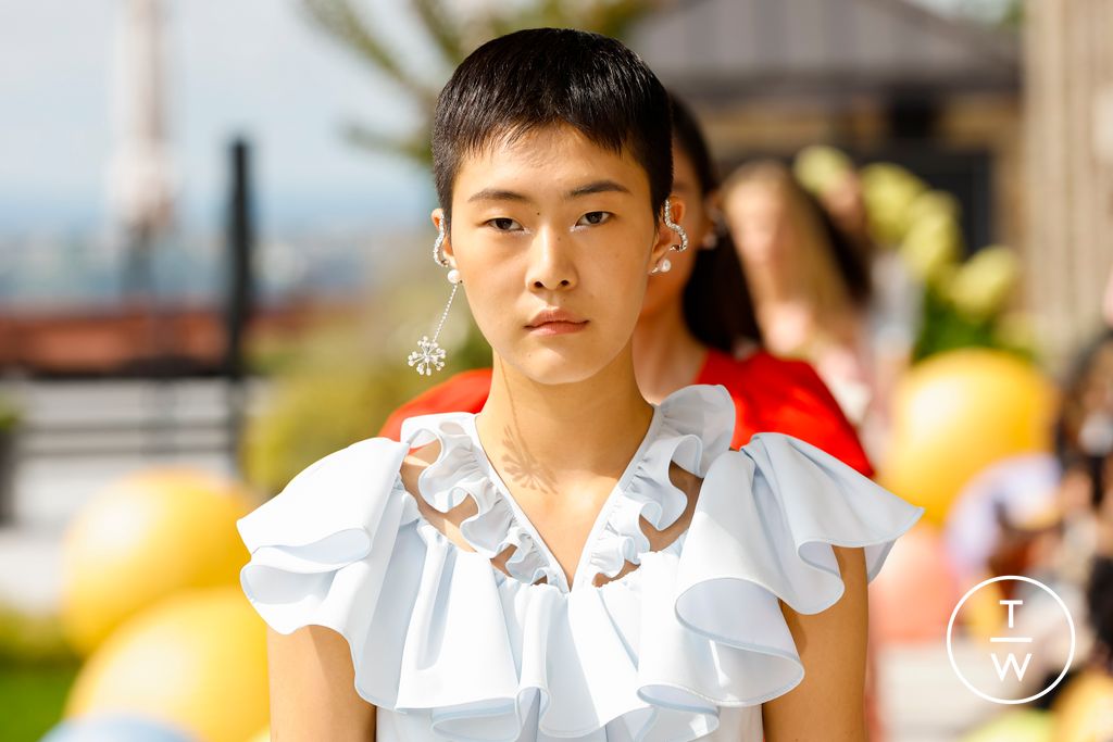 Fashion Week New York Spring/Summer 2023 look 24 de la collection Adeam womenswear accessories