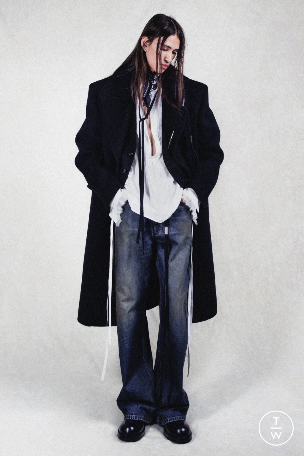 Fashion Week Paris Fall/Winter 2026 look 12 from the Ann Demeulemeester collection 男装
