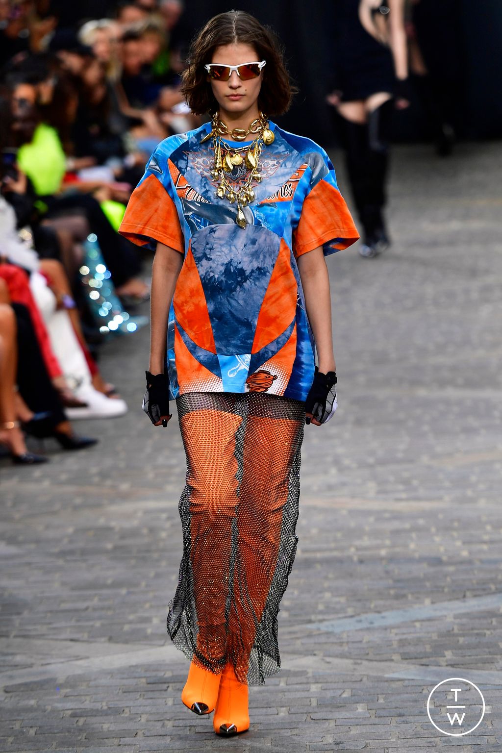 Fashion Week London Spring/Summer 2023 look 17 from the David Koma collection womenswear