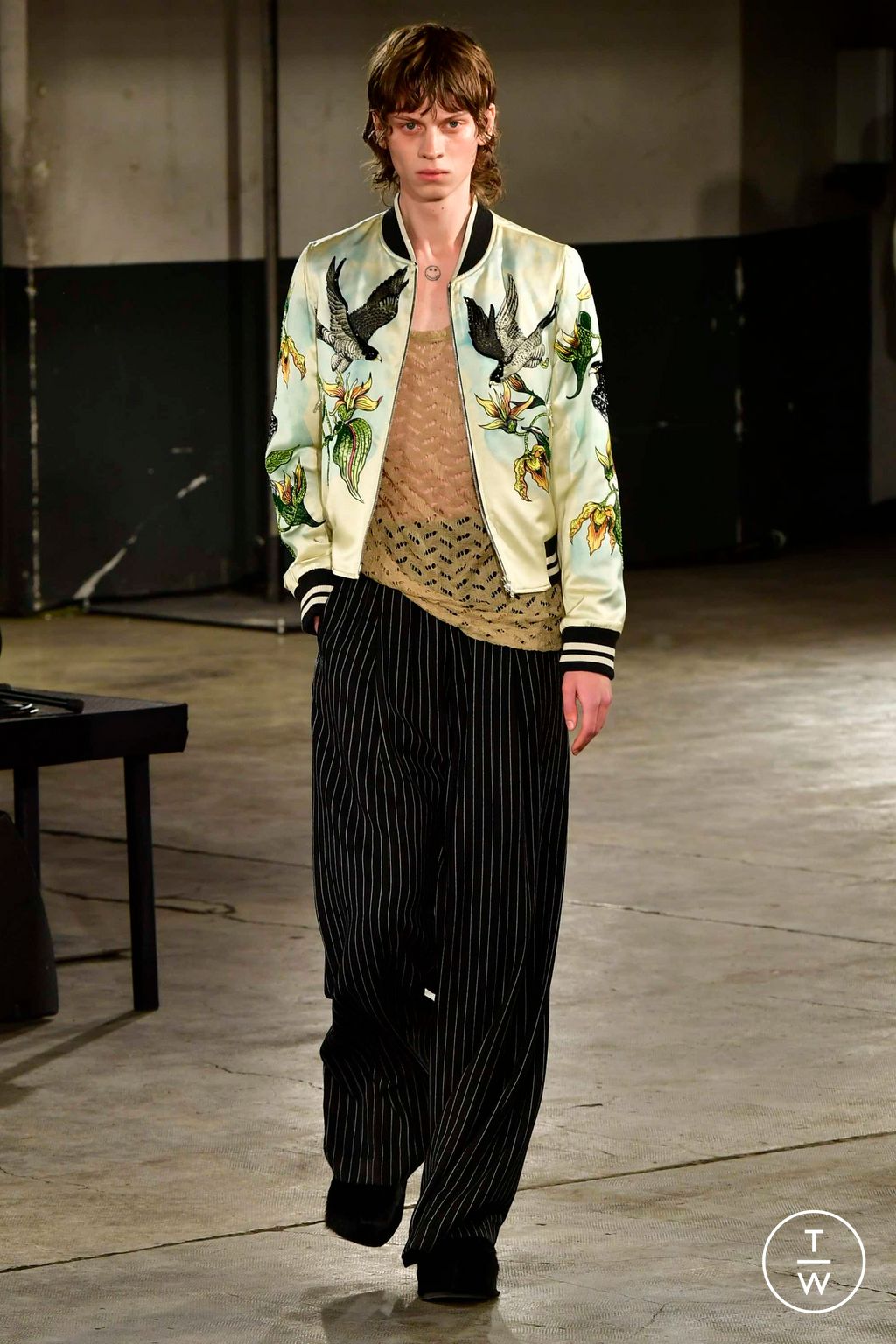 Fashion Week Paris Fall/Winter 2023 look 59 from the Dries Van Noten collection 男装