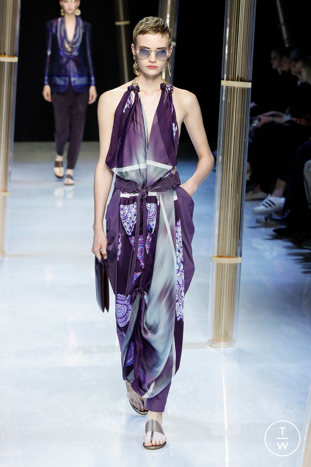 Fashion Week Milan Spring/Summer 2023 look 22 from the Giorgio Armani collection 女装