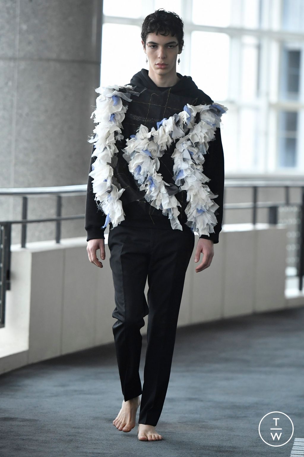 Fashion Week Paris Spring/Summer 2024 look 8 de la collection Aelis couture