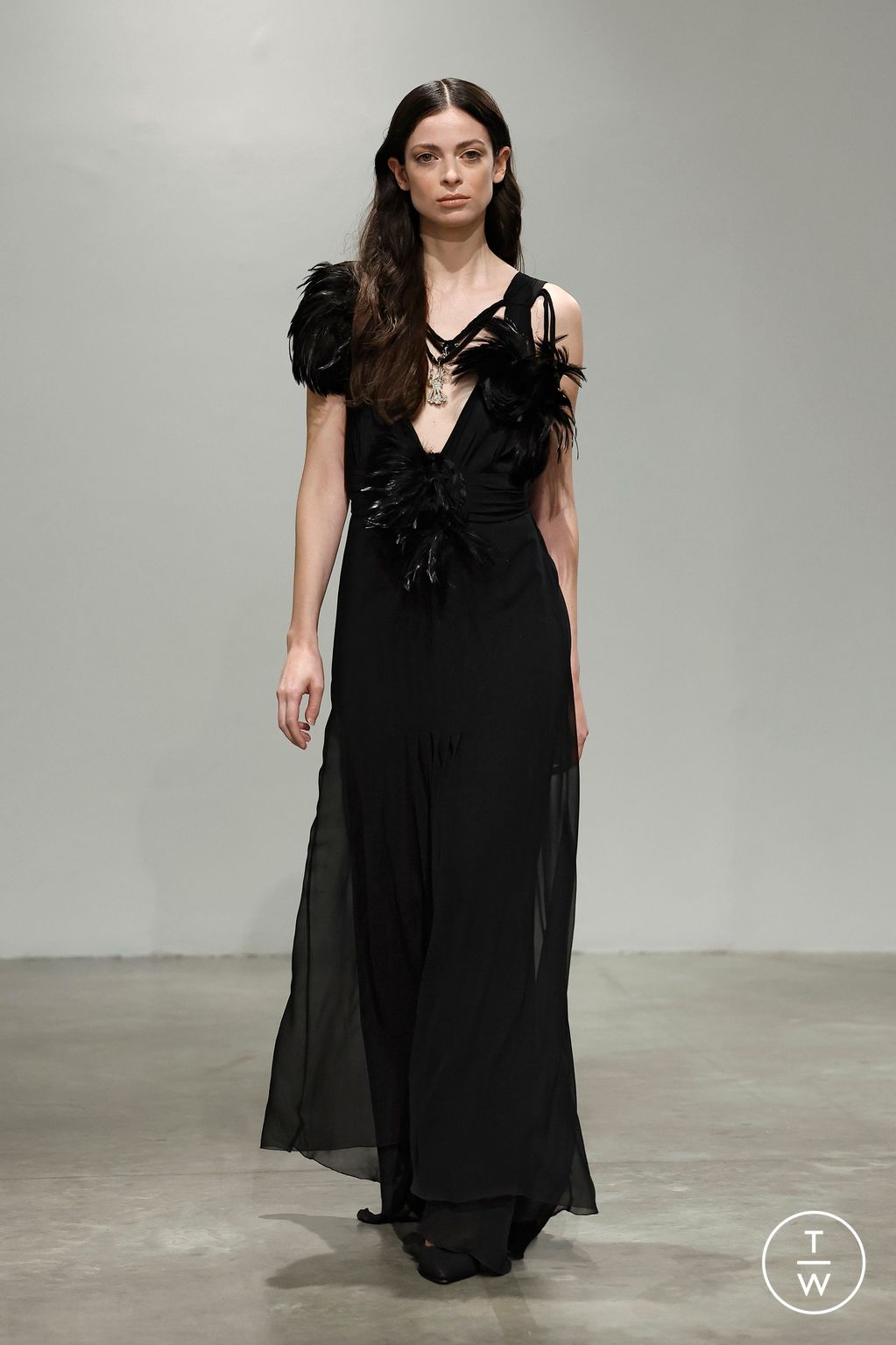 Fashion Week Paris Spring-Summer 2025 look 2 from the Aelis collection couture