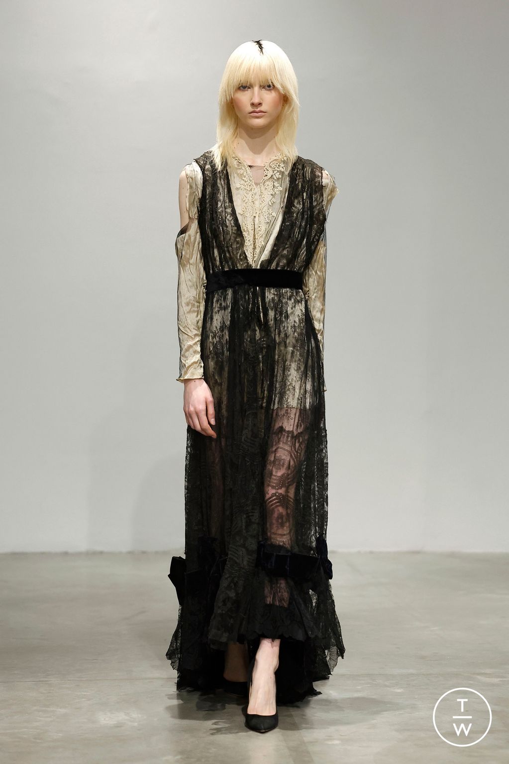 Fashion Week Paris Spring-Summer 2025 look 10 from the Aelis collection couture